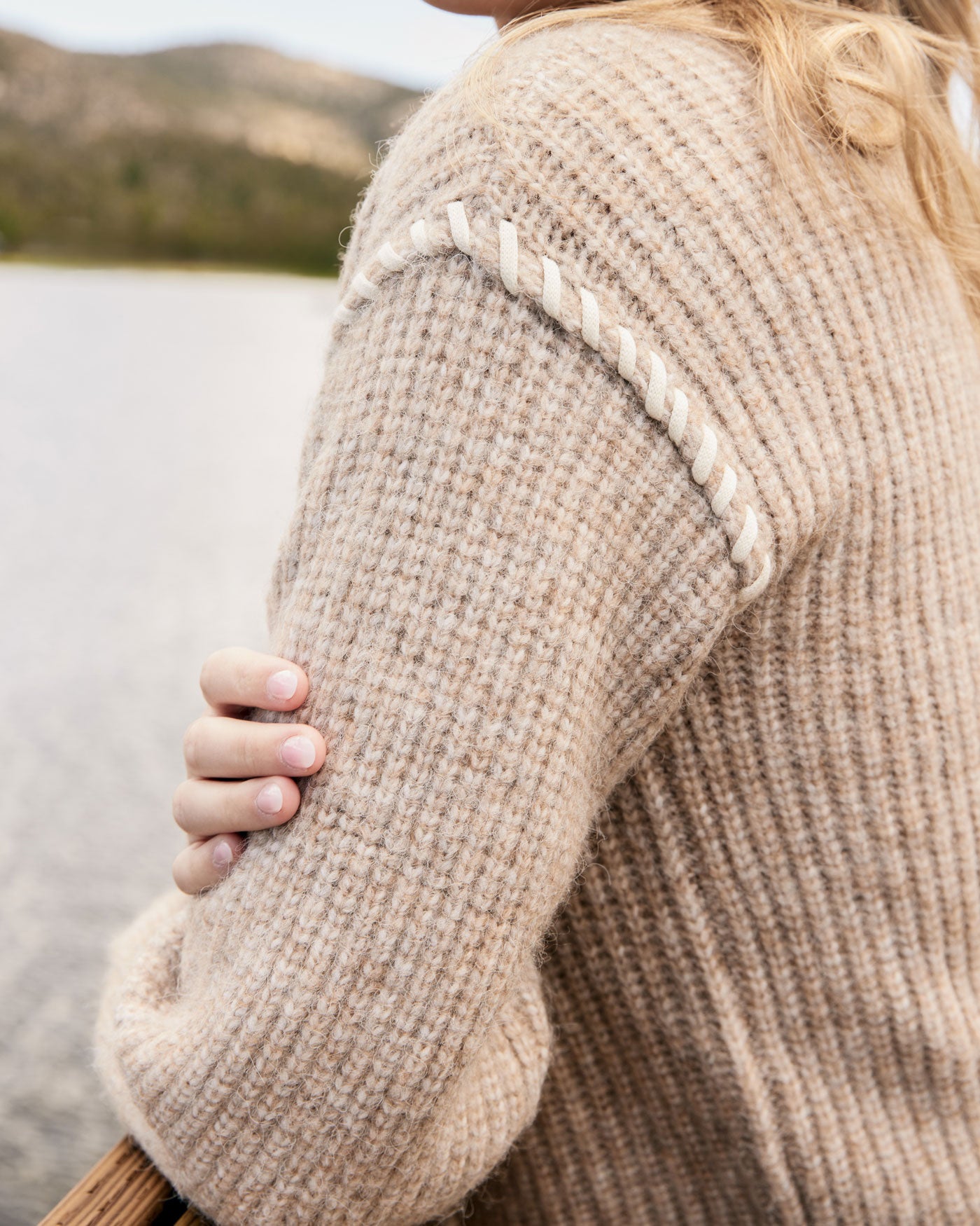 LUANA BLANKET-STITCH CROPPED SWEATER