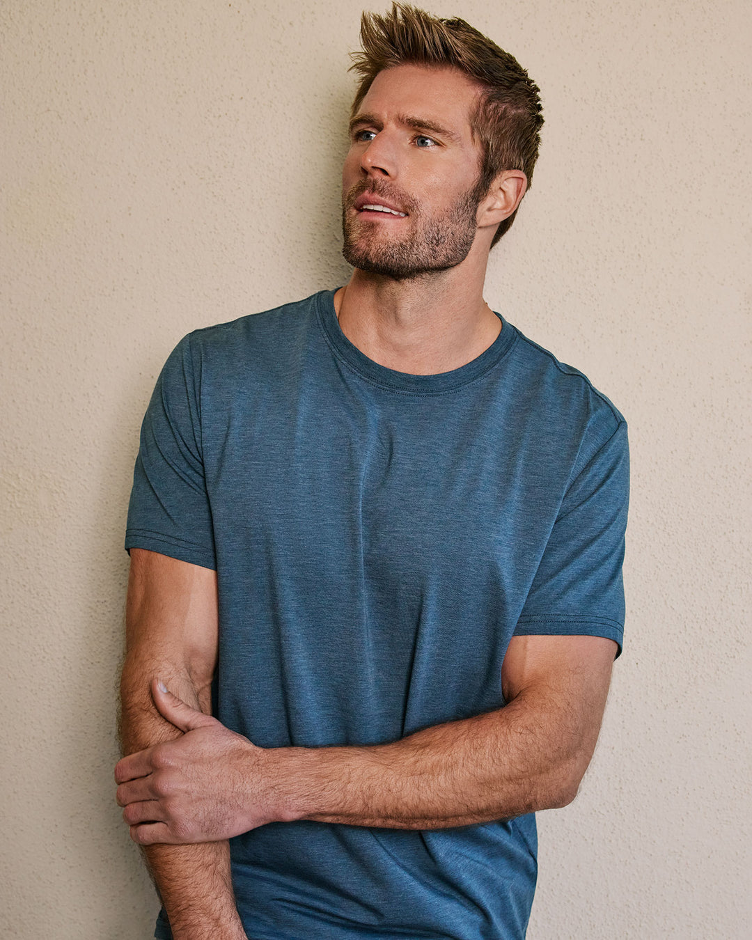 ESSENTIAL STRETCH COMFORT CREWNECK TEE