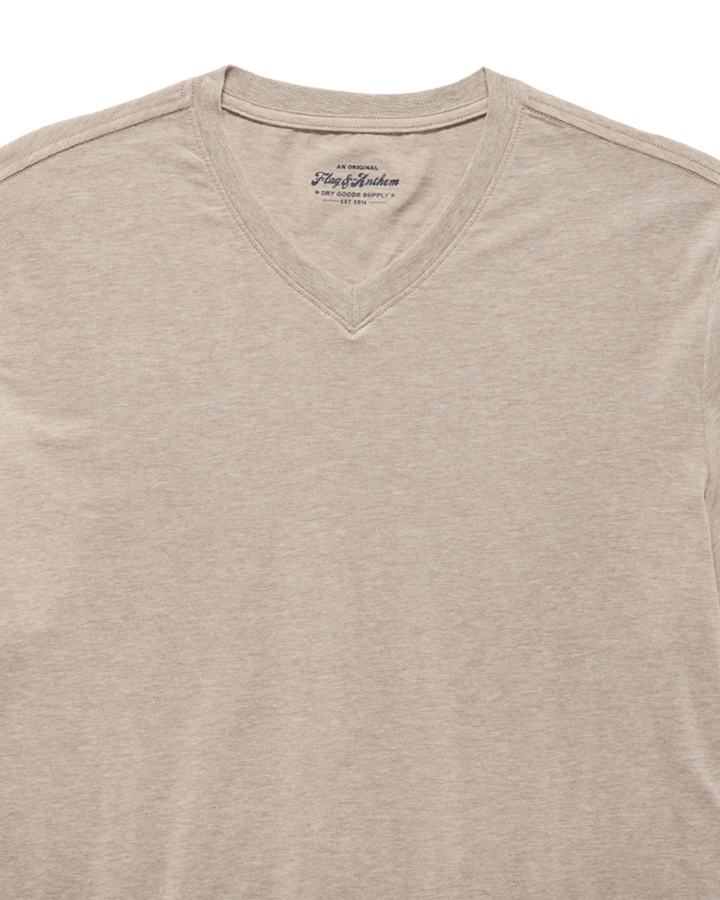 ESSENTIAL STRETCH COMFORT V-NECK TEE