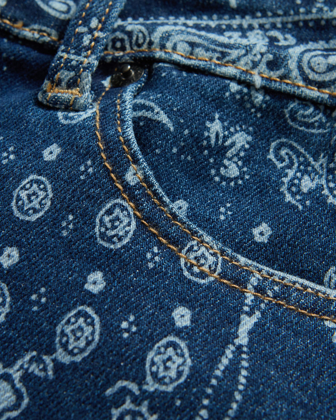 A250 KELLIE CUTOFF DENIM SHORT - 2.5" INSEAM