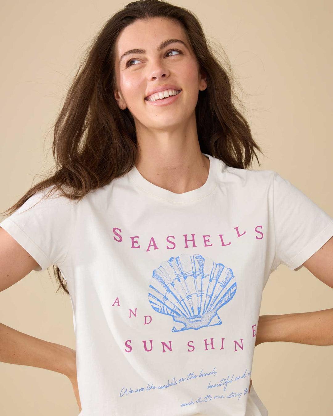 SEASHELLS AND SUNSHINE TEE