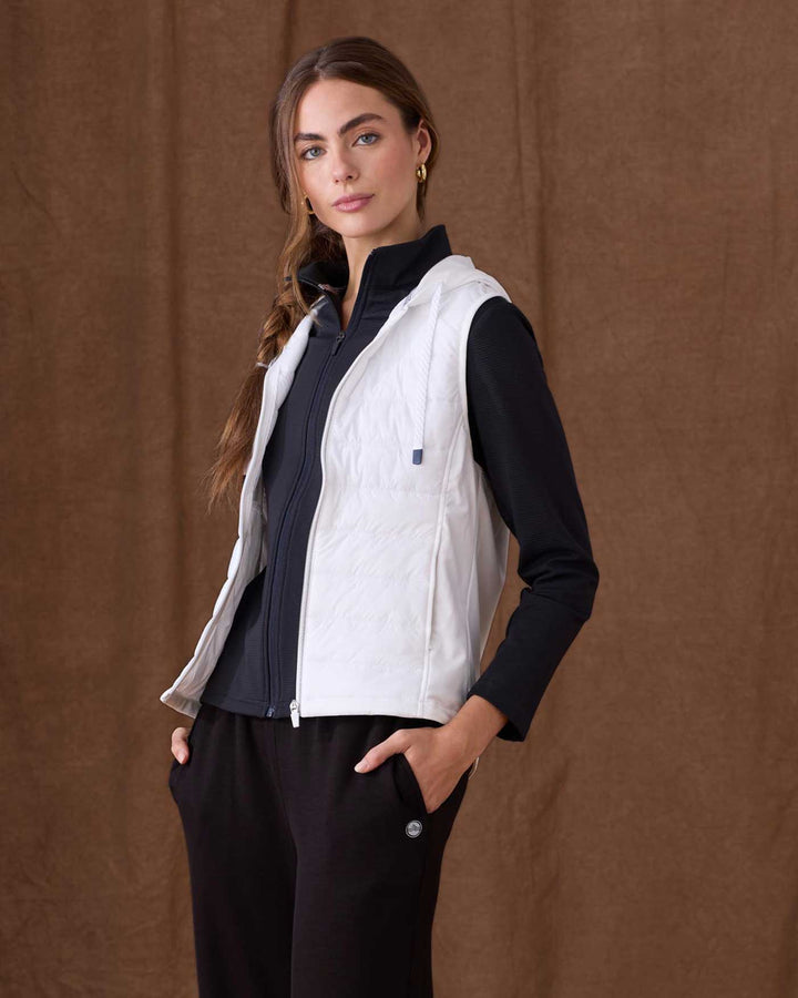 MOVEMENT PERFORMANCE HOODED PUFFER VEST