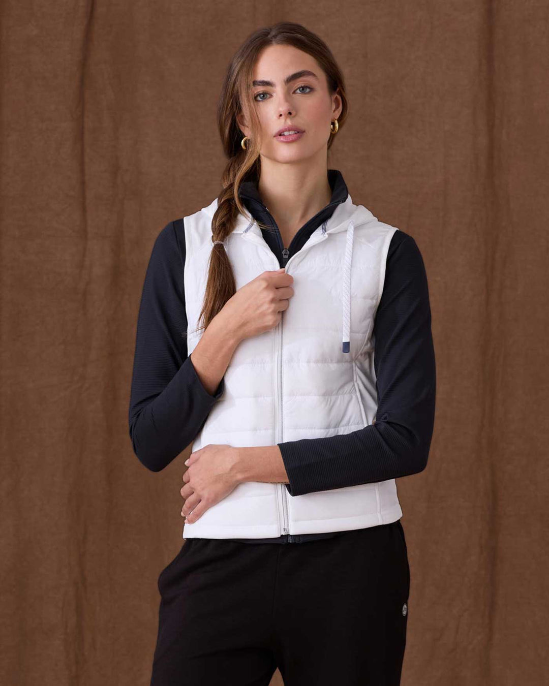 MOVEMENT PERFORMANCE HOODED PUFFER VEST