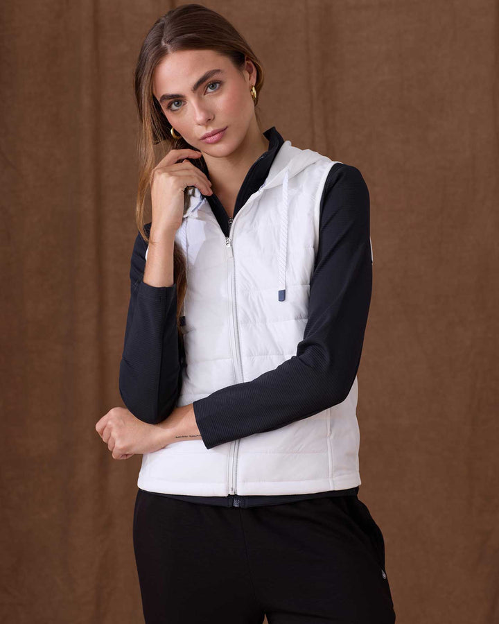 MOVEMENT PERFORMANCE HOODED PUFFER VEST